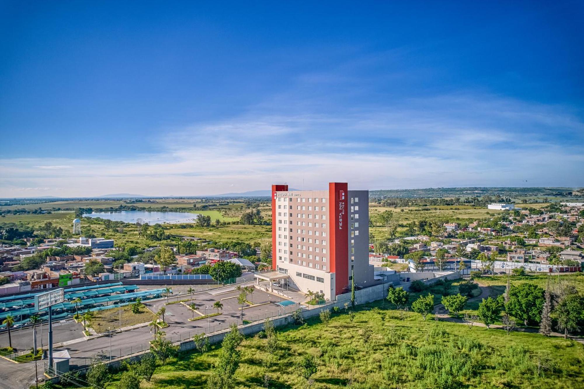 Fiesta Inn Suites Aeropuerto Del Bajio Silao Exterior foto